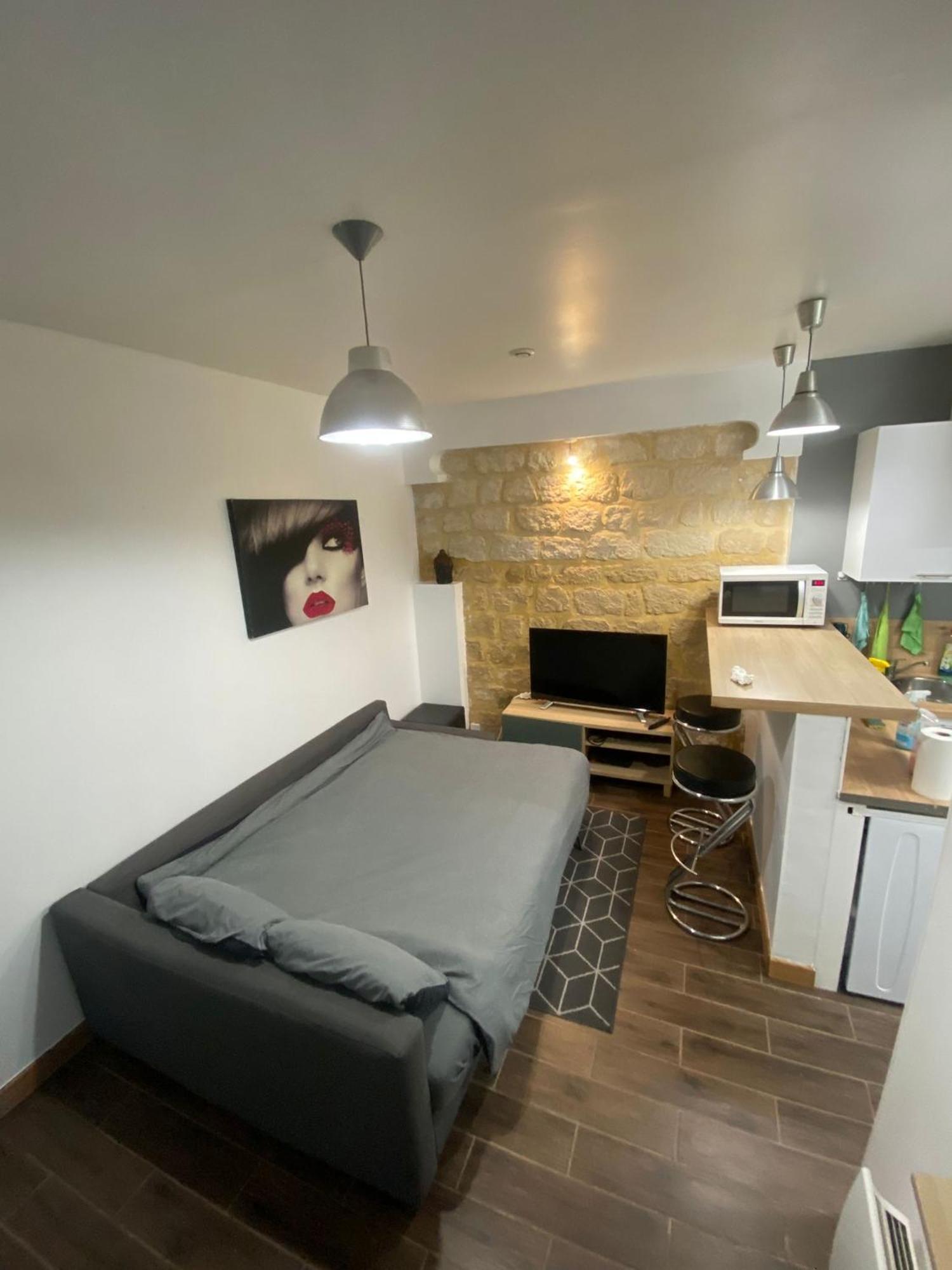 Agreable Appartement In Montmartre Paris Extérieur photo